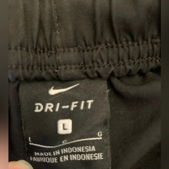 Nike dri fit nylon pants - Picture 8 of 8